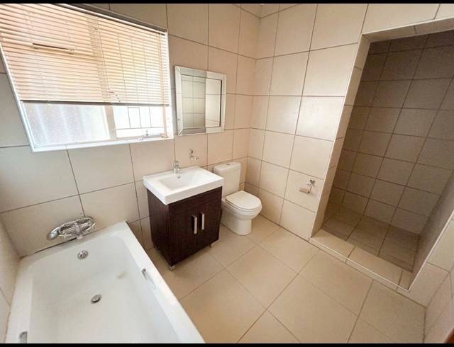 3 BEDROOM HOUSE TO LET IN ARCON PARK